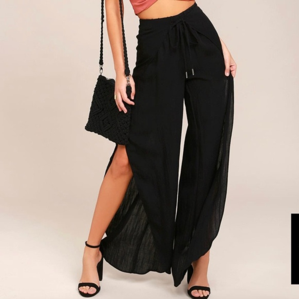Lulus Wide Leg Slit Black Pants!